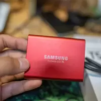 三星(SAMSUNG) T5 固态移动硬盘 500GB Type-c USB3.1 （PSSD）硬盘