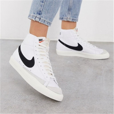 耐克(NIKE)女鞋 Blazer Mid Vntg _77 开拓者高帮休闲板鞋CZ1055-100