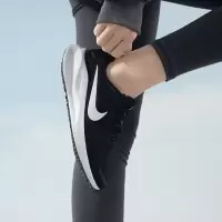 耐克(NIKE)女鞋2024新款REVOLUTION 7运动健身训练跑步鞋