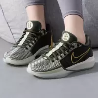 耐克(NIKE)女鞋 新款SABRINA 1低帮运动缓震实战篮球鞋
