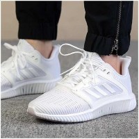adidas阿迪达斯女子跑步鞋2018新款清风休闲运动鞋