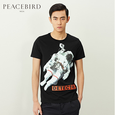 太平鸟男装装个性宇航员图案黑色男士创意短袖T恤潮