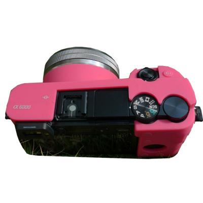 登品 for索尼微单ILCE-6000L硅胶套 适用16-50镜头 索尼A6000皮套 ILCE-6000L相机套 玫红