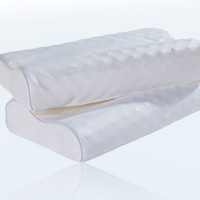 梦斯蓝 高回弹颈椎按摩枕 枕芯取用高回弹力材料,再加上特有的凹凸面,具按摩作用。