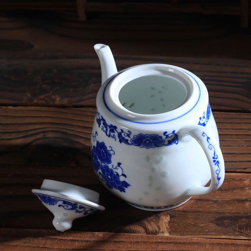 景德镇青花玲珑陶瓷茶壶750ml 牡丹花釉下彩茶壶图片