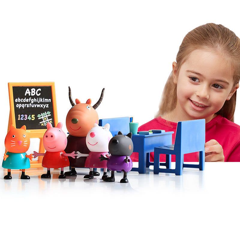 小猪佩奇 课室套装过家家玩具 儿童早教启蒙塑料场景套装3-6岁 教室学习图片