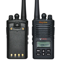 摩托罗拉(MOTOROLA)VZ-D135-G6-4数字便携式对讲机 16信道 1600毫安电池 语音信道播报