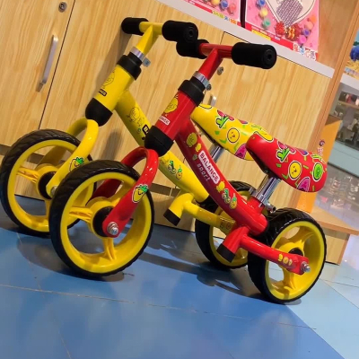 妖怪宝宝小八寸平衡车溜溜车小孩学步车滑行车平衡车无脚踏滑步车