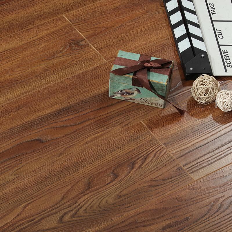 强化复合木地板12mm仿实木e1防滑高耐磨家用卧室防水家装灰色地板YK8811㎡都市诱惑图片