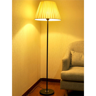 理线家落地灯客厅卧室床头灯现代创意温馨装饰LED遥控沙发喂奶落地台灯