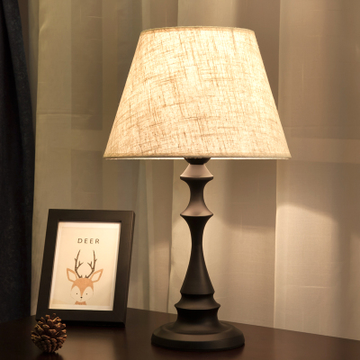 台灯卧室床头北欧美式客厅灯现代简约时尚温馨创意遥控床头柜台灯