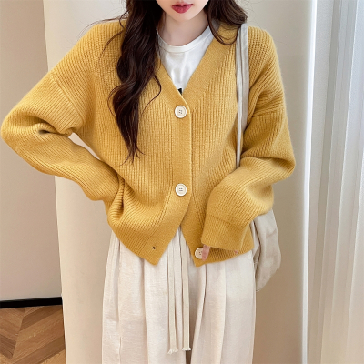 (不上)唐狮2024新款初秋简约日系V领开衫外套女针织衫上衣女黄
