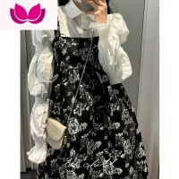 七斓春季高级感套装女法式复古设计感小众花瓣袖衬衫背带连衣裙套