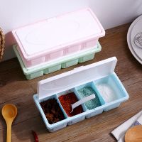 蓝色4格+粉色4格[2个] 素色带盖调味盒调味罐厨房分隔带勺子味精盐罐调料调味料盒