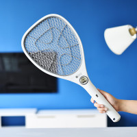 日本LED电蚊拍充电式家用强力电蚊子拍电灭蚊拍电子灭蚊蝇拍 三维工匠
