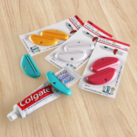 日本挤牙膏创意卫生间洗面奶护手霜挤压器小样试用装夹壁挂 三维工匠挤牙膏器