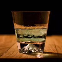 日式富士山玻璃杯创意雪山杯 网红ins水晶樱花威士忌酒杯 冰山杯E6