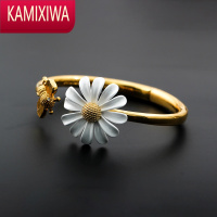 KAMIXIWA小众KS 设计小清新雏菊白色花朵蜜蜂镀金手镯首饰