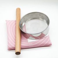 大号耐高温硅胶垫揉面垫带刻度硅胶垫烘焙软案板家用|粉色+擀面杖+面粉筛[送刮板]