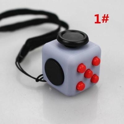 黑灰色 带挂绳迷你Fidget Cube减压魔方多功能减压神器减压骰子创意玩具