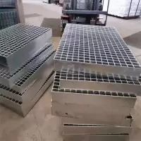 不锈钢钢格栅楼梯踏步板排水沟盖板异型钢格板格栅板热镀锌钢格栅