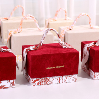 绘音喜糖盒子批发结婚手提伴娘伴手礼婚礼盒商务礼品盒丝绒空盒免折叠