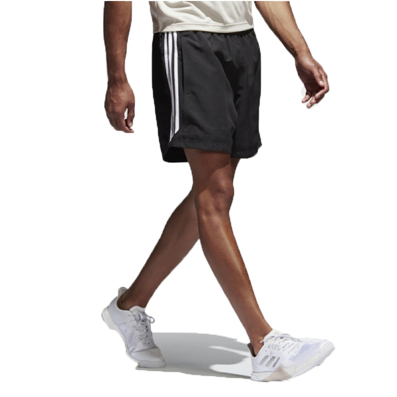 adidas阿迪达斯运动型格男子梭织短裤黑S88113