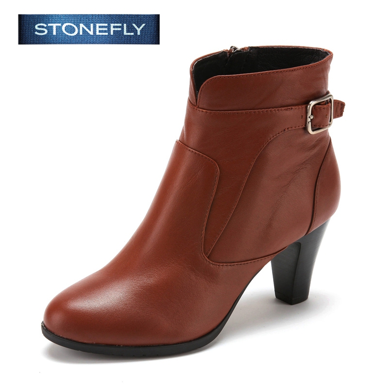 斯通富来STONEFLY冬季短靴圆头粗跟纯色皮带扣女鞋SD44117048