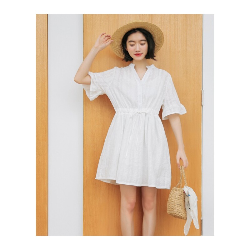 2018夏季连衣裙清新V领显瘦收腰系带蕾丝刺绣短袖娃娃裙白色
