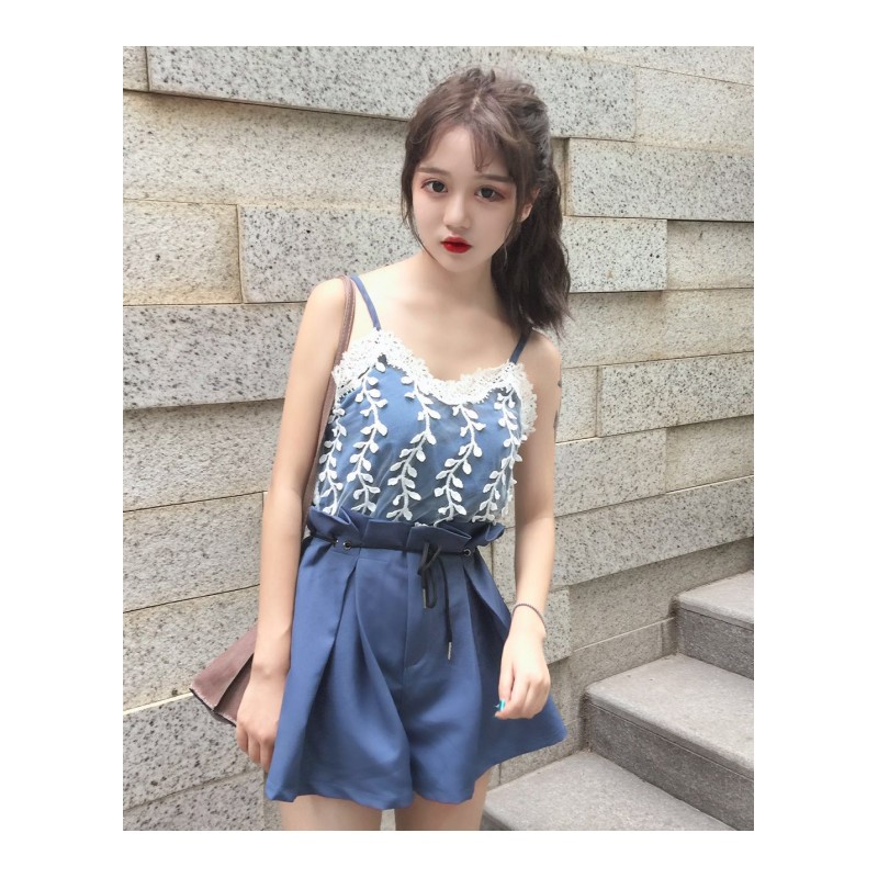 2018夏季新款韩版时尚休闲套装蕾丝钩花拼接带上衣+短裤两件套