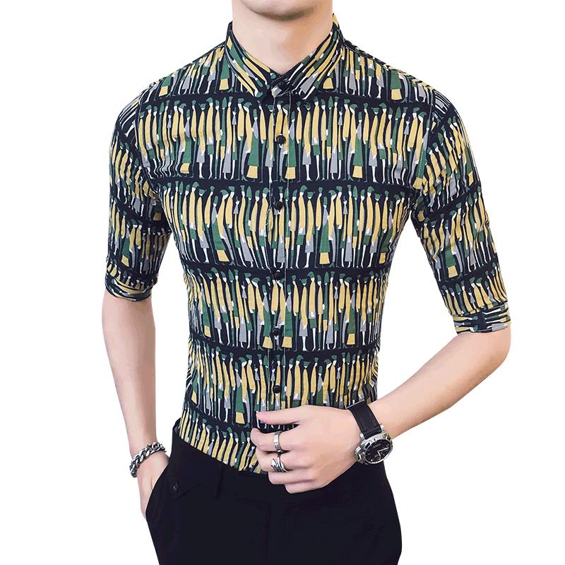 18韩版男装涤纶时尚都市人物五分袖夏季青少印花修身衬衫心机大码