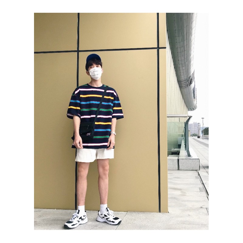 夏季2018年轻短袖男士T恤条纹半袖休闲上衣韩版帅气体恤情侣男装