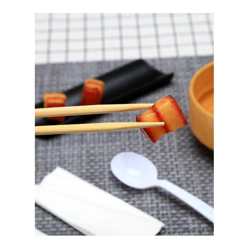 一次性筷子套装外卖餐具四件套竹筷勺子牙签纸巾300套