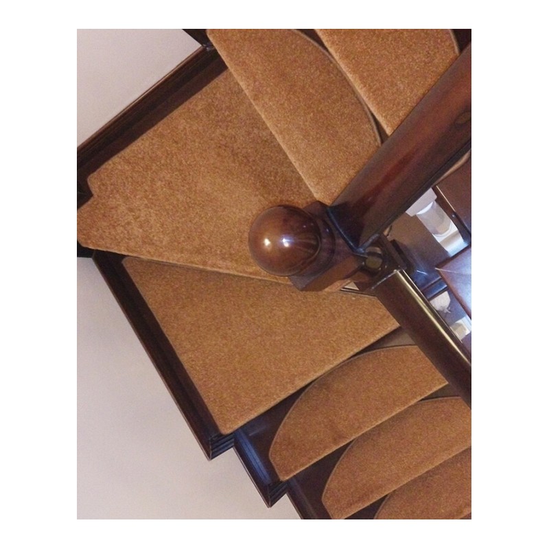 楼梯地毯实木防滑踏步垫免胶自粘家用纯色静音楼梯垫可定制