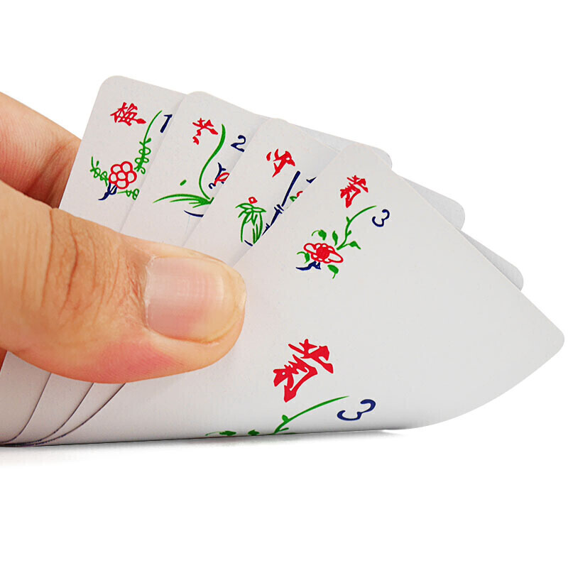 纸牌麻将扑克牌塑料旅行便携无声纸麻将牌纸牌送2色子
