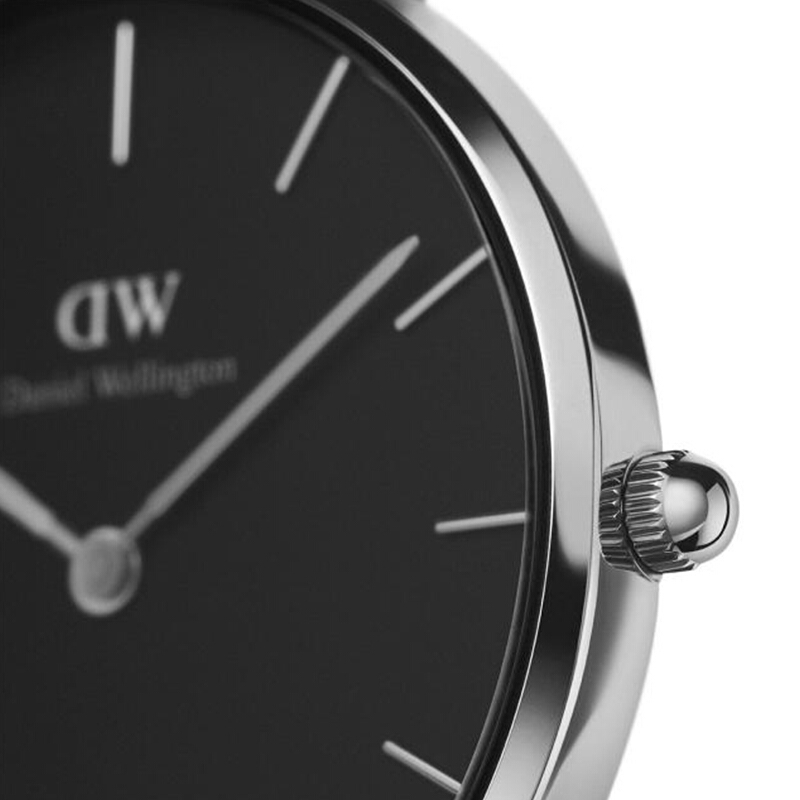 丹尼尔惠灵顿DW手表女表32mm银色边黑盘皮带女士手表学生手表 DW00100180 黑色