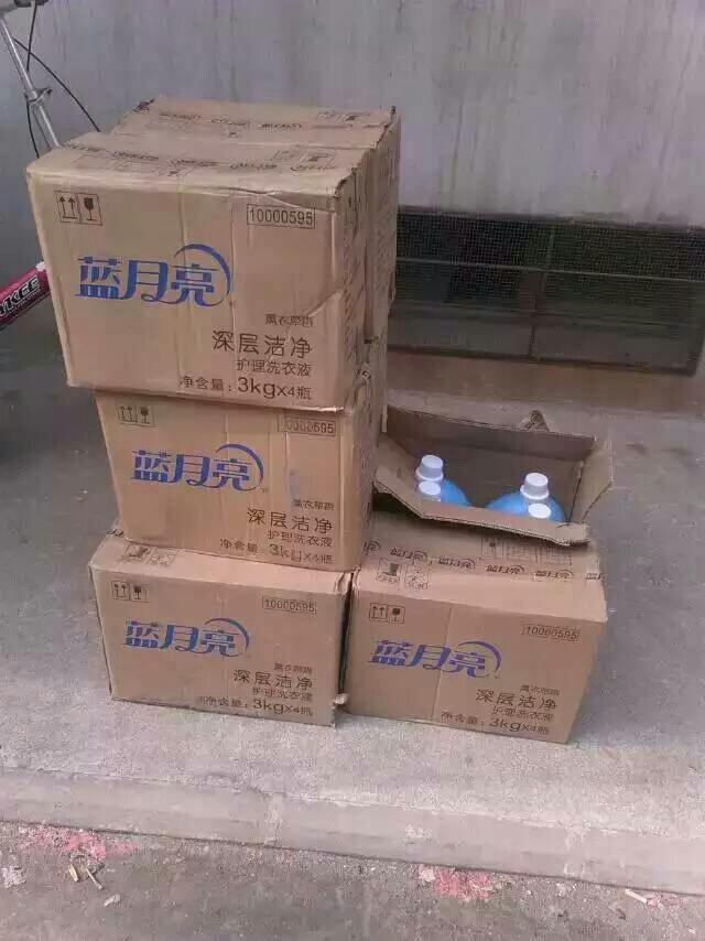 微信朋友圈里的蓝月亮洗衣液是真的还是假的-