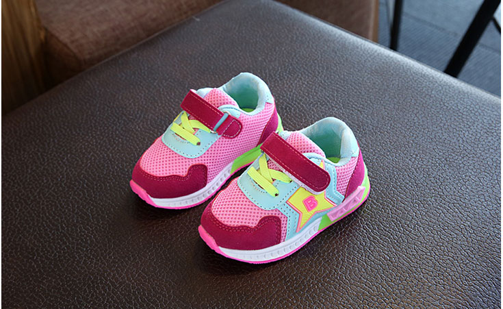 春秋季0至3岁男女宝宝运动鞋创意可爱魔术贴