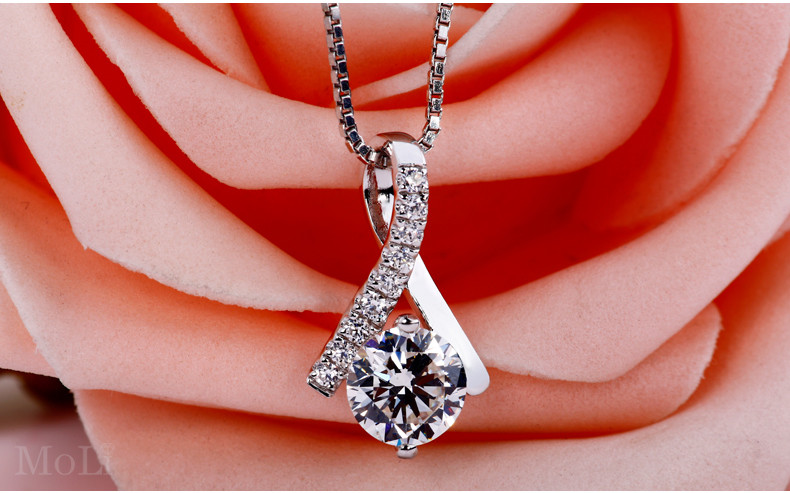 力】MOLI魔力仿真钻石人字吊坠锁骨链 项链女