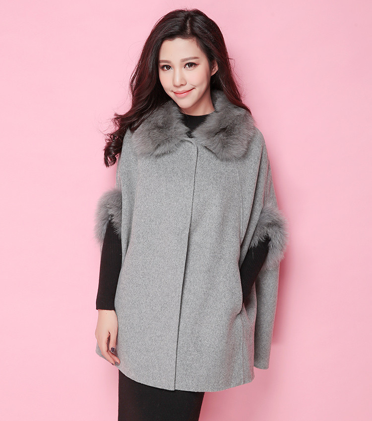 拉夏贝尔新款狐狸毛娃娃领一粒扣大衣女1000