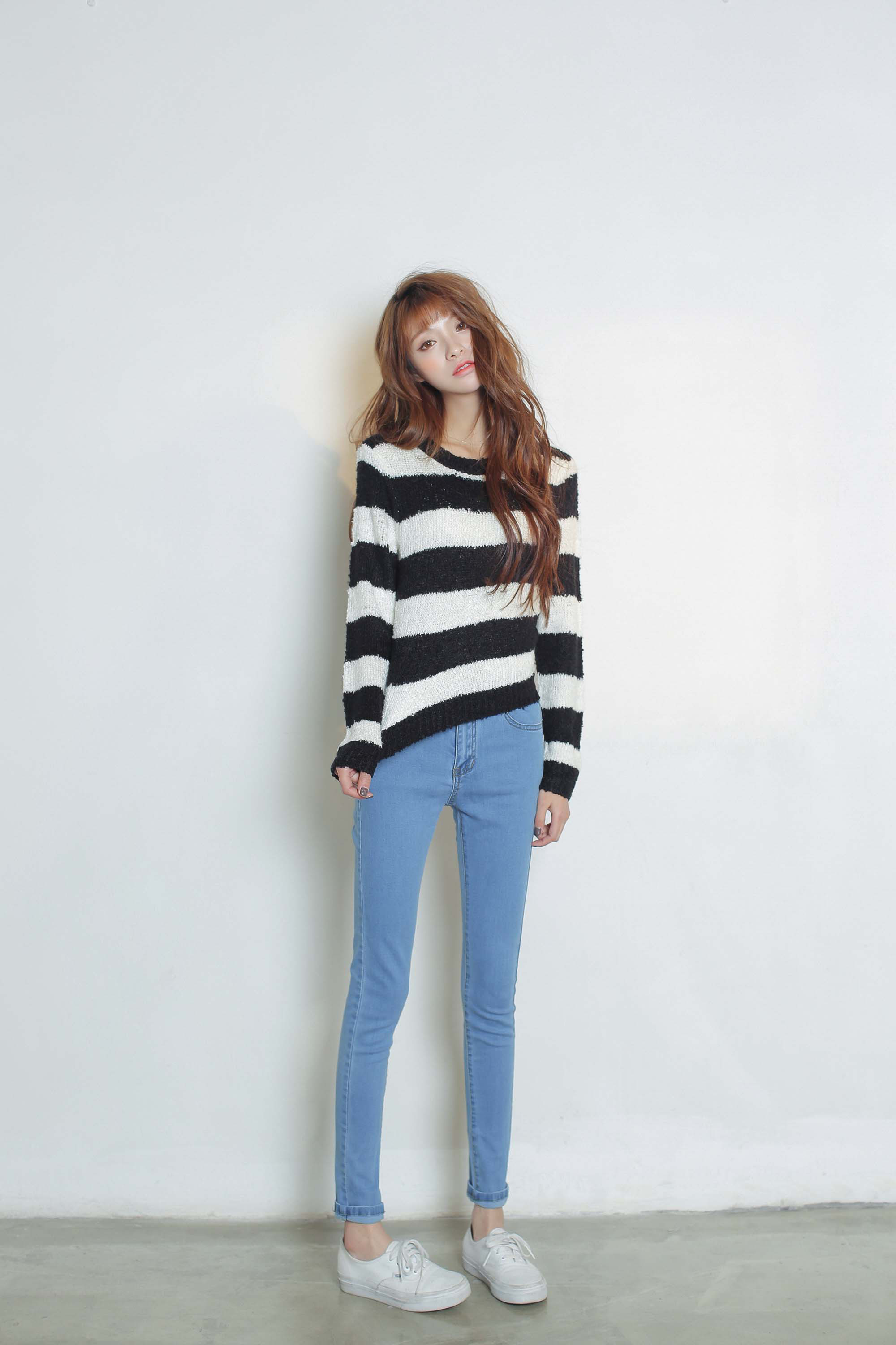 宽松破洞哈伦牛仔裤乞丐裤 女 洛凌女士牛仔裤