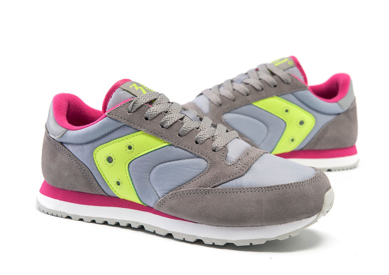 【361°官方旗舰店】361度女鞋复古运动鞋 2