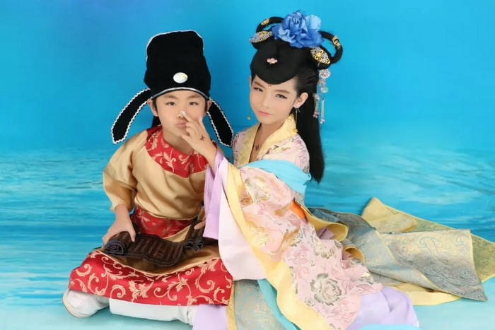 哪拍(napai)亲子摄影 [沈阳]时尚中国风499元古装亲子照【价格 图片