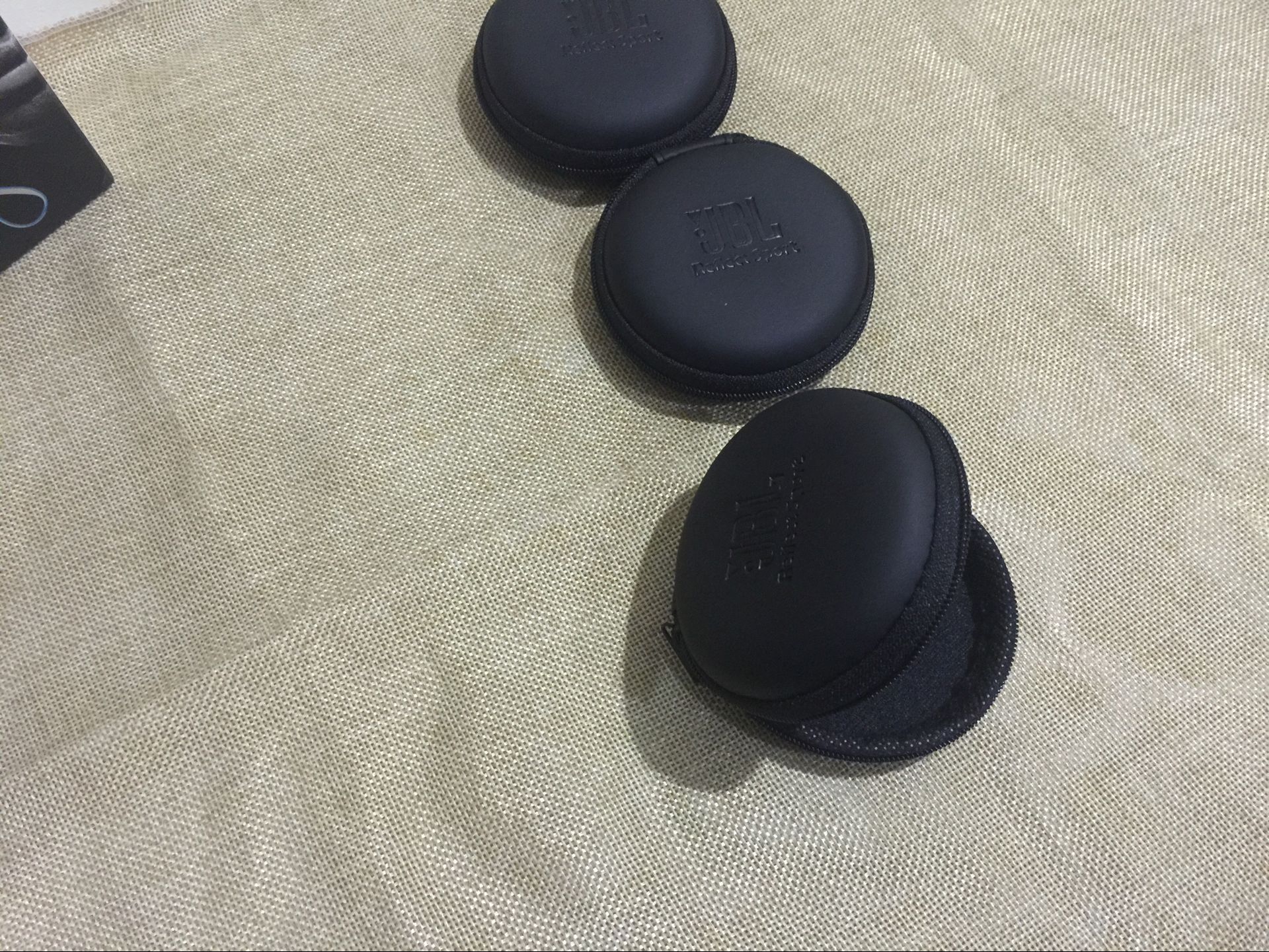 JBL 运动无线小耳机包 C100SI T180A T380A