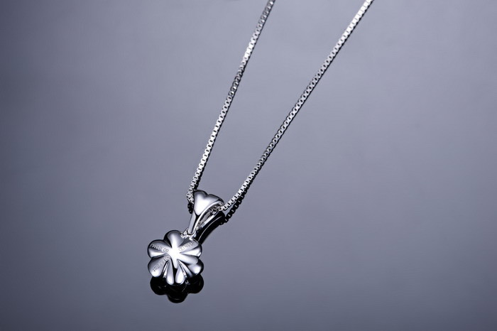 Zocai\/佐卡伊 白18k金 樱花钻石吊坠 结婚吊坠