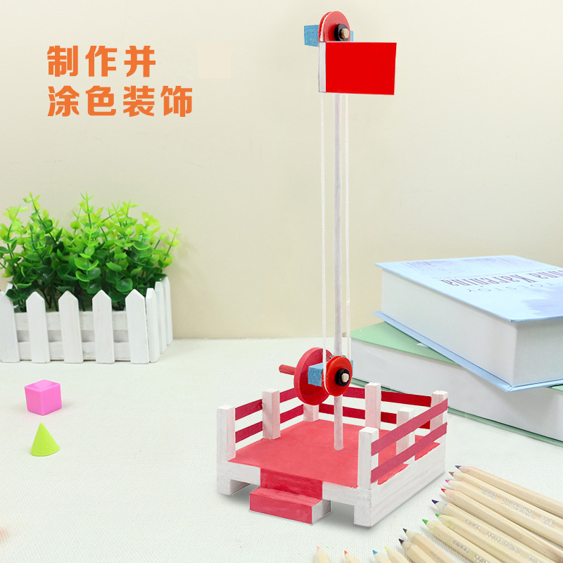 小学生们手工小制作作品,很有艺术气息呢,小学生变废为宝