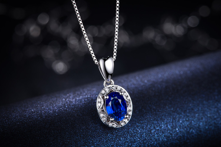 佐卡伊0.6克拉蓝宝石吊坠天然彩宝项坠18K金