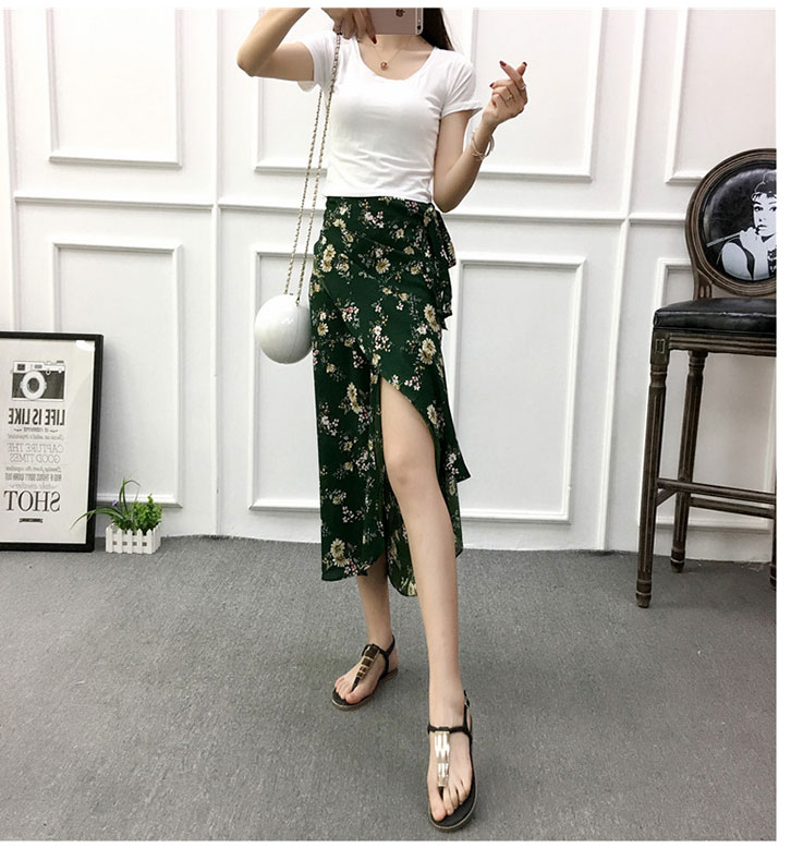 2017年新款夏季一片式碎花系带裹身长裙度假