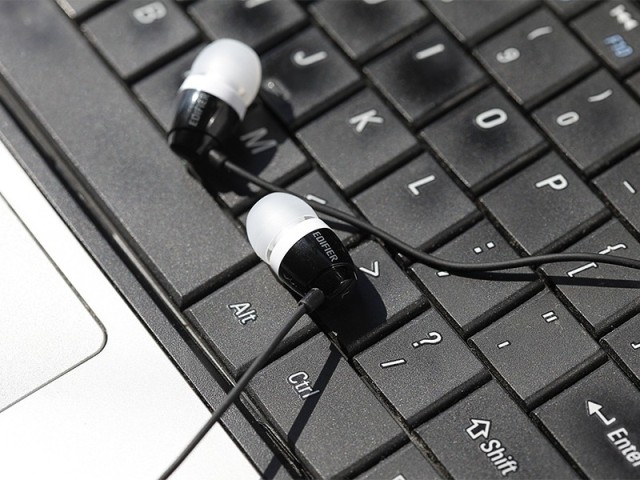 Edifier/漫步者 K210台式电脑耳机双插头入耳式游戏耳麦带话筒2米 白色