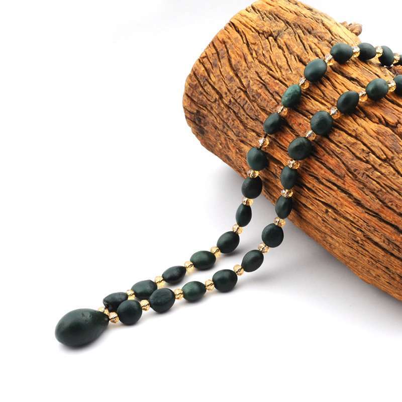 域石珍藏馆 新疆哈密绿泥石项链自然成形呈色绿色挂件男女首饰时尚